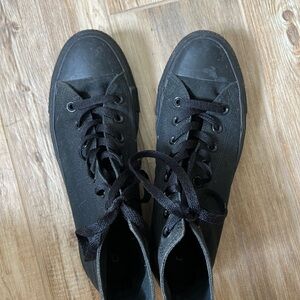 black out all star converse